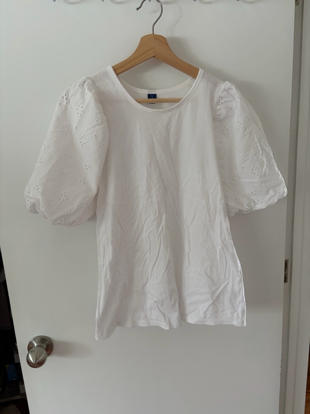 Old Navy White Puff Sleeve Eyelet Tee